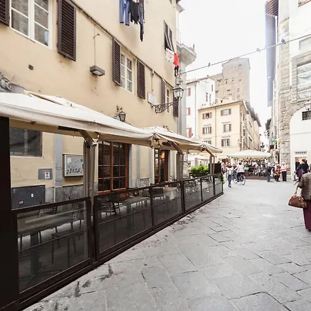 Borgo Albizi 3 * Firenze